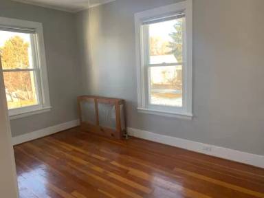 Main picture of 123 East St