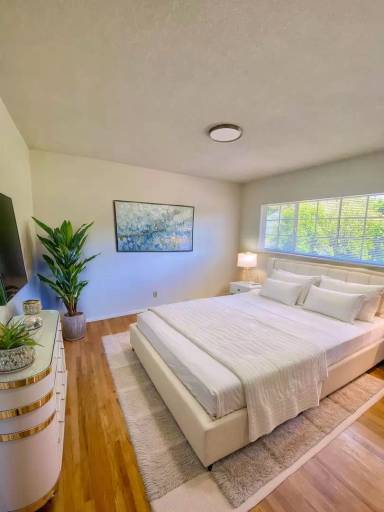 Main picture of 1951 22nd St