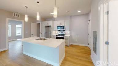 Main picture of 250 Centre St Apartments