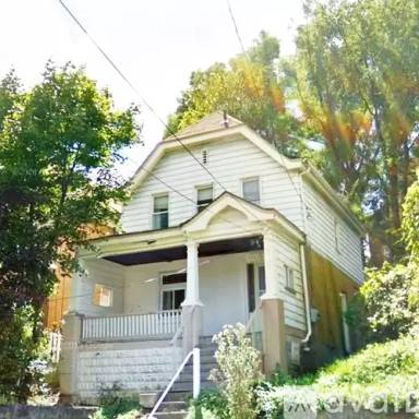 Main picture of 2922 Glendale Ave