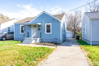 Main picture of 1215 Lincoln Ave