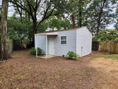 Main picture of 3000 Torres Ave