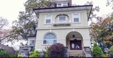 Main picture of 244 Langdon Ave