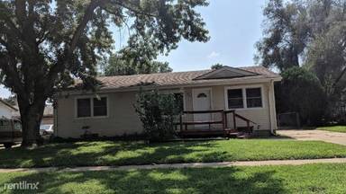 Main picture of 321 W 6th St