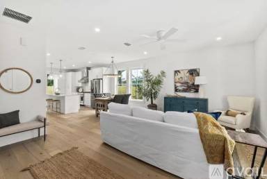 Main picture of 27 Fullerwood Dr