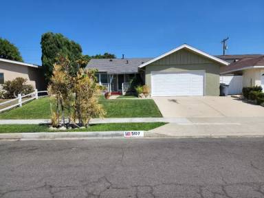 Main picture of 5107 Lillian St