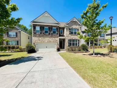 Main picture of 692 Weatherby Ln