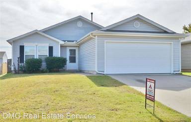 Main picture of 408 Dayflower Ln