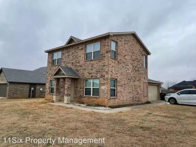 Main picture of 800 N McKinley Ave
