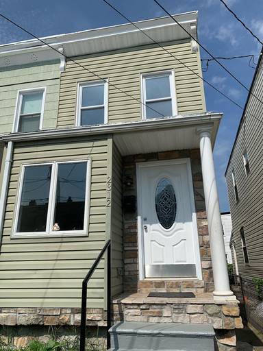 Main picture of 2312 James St