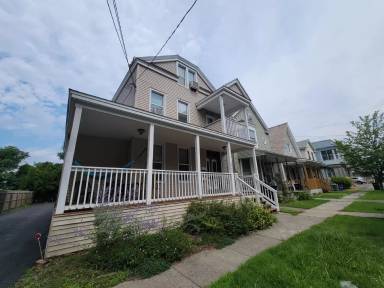 Main picture of 2165 14th St