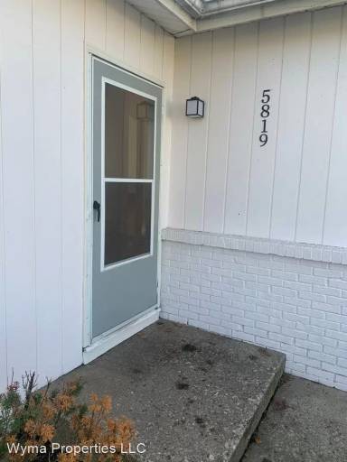 Main picture of 5819 Christie Ave SE
