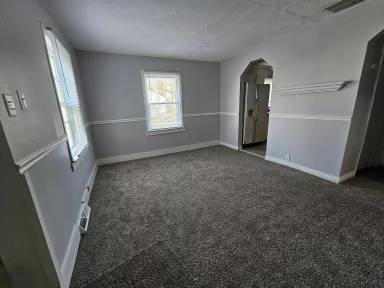 Main picture of 6828 Meadow Ave