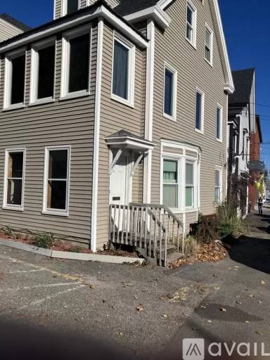 Main picture of 27 State St