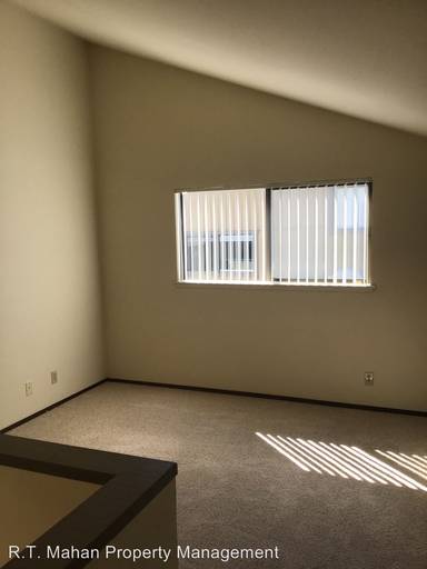 Main picture of 911 Marcie Cir