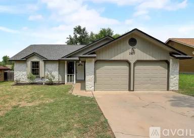 Main picture of 2401 Lasso Dr