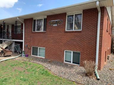 Main picture of 320 Mathews St