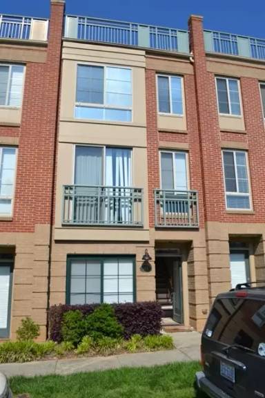 Main picture of 1220 Twin Branches Way