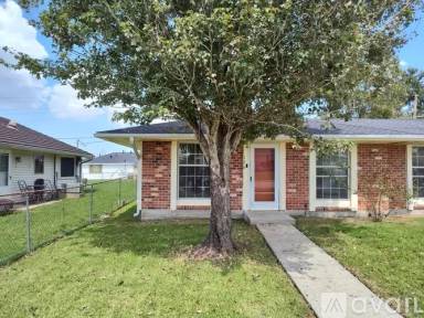 Main picture of 176 Elaine Dr