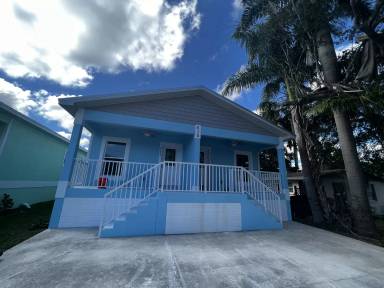 Main picture of 615 E Virginia Ave