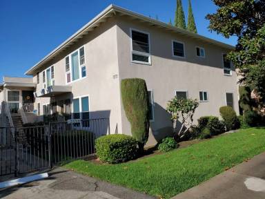 Main picture of 3529 S Sepulveda Blvd