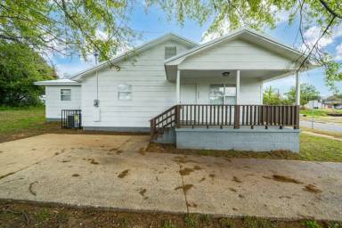 Main picture of 822 Cherokee Ave