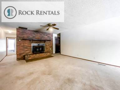 Main picture of 10171 Golden Arrow Dr