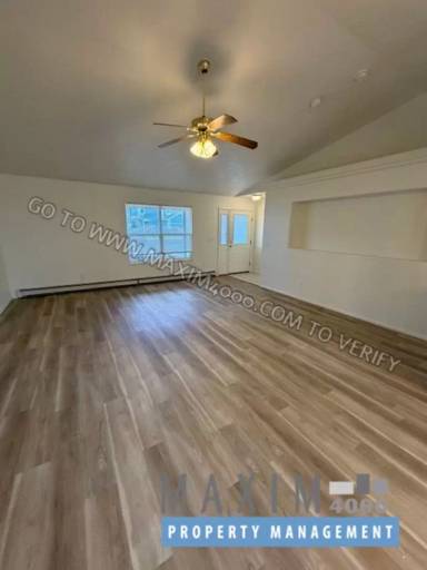 Main picture of 210 W Sunset Dr