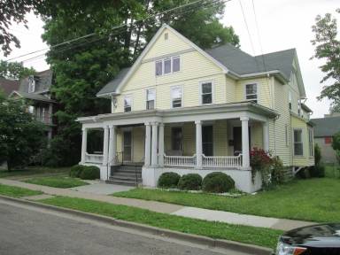 Main picture of 68 Walnut St