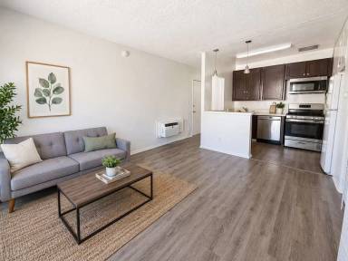 Main picture of 1125 W 36th Pl
