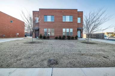 Main picture of 1236-1238 S Delaware Ave