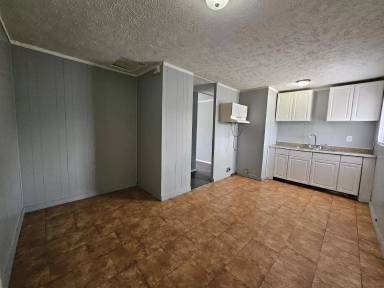 Main picture of 3044 Manor Ct