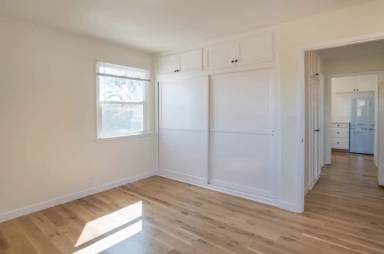 Main picture of 11928 Venice Blvd