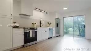 Main picture of Shores Villas Condo