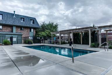 Main picture of 1140 Walnut Ave