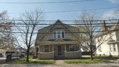 Main picture of 904 Rogers St