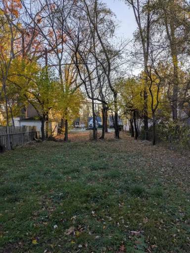 Main picture of 9994 Vaughan St