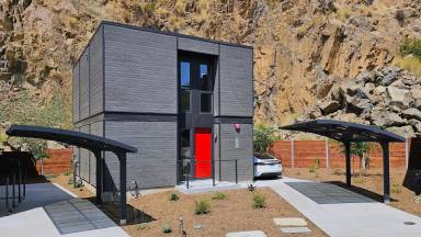 Main picture of 8256 High St