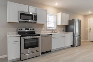 Main picture of 2822 E 19th St