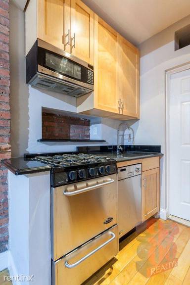 Main picture of 44 Avenue B
