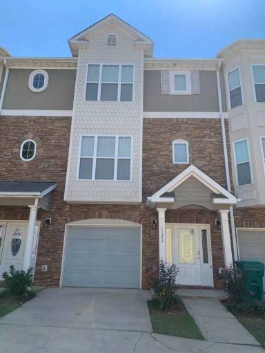 Main picture of 1121 Red Bud St