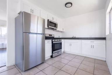 Main picture of 924 N Kingsley Dr