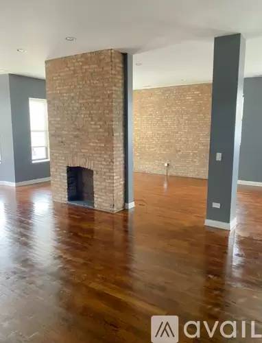 Main picture of 4711 S Michigan Ave