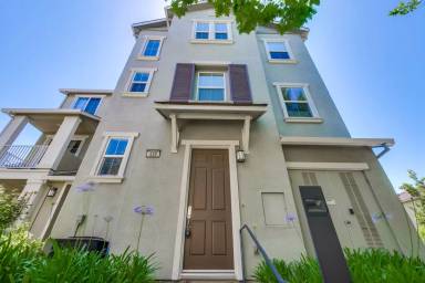 Main picture of 430 Hart Ct