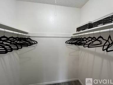 Main picture of 212 Sam Houston Dr