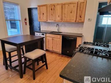 Main picture of 142 Grant St
