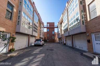 Main picture of 3339 W Irving Park Rd