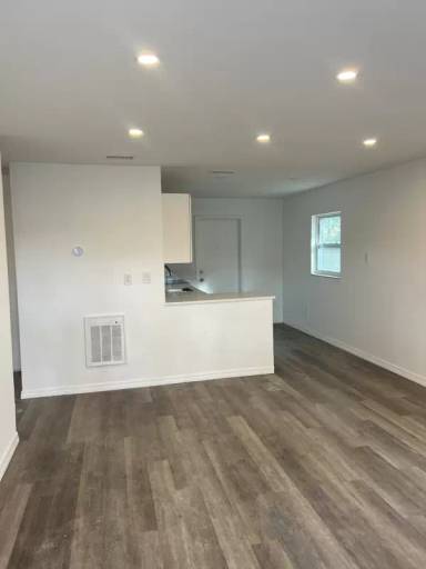 Main picture of 4011 N 38th St