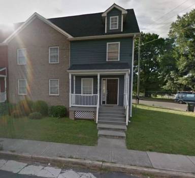 Main picture of 107 Temple St