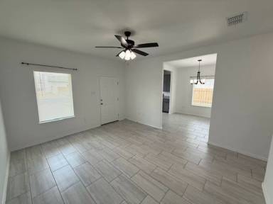 Main picture of 5819 Colegio Ln